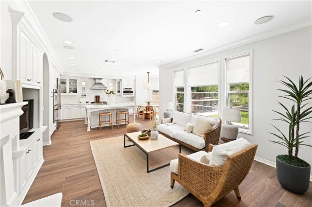 54 VALLEY TERRACE, Irvine, CA 92603