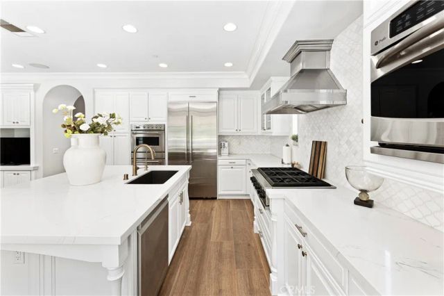 54 VALLEY TERRACE, Irvine, CA 92603