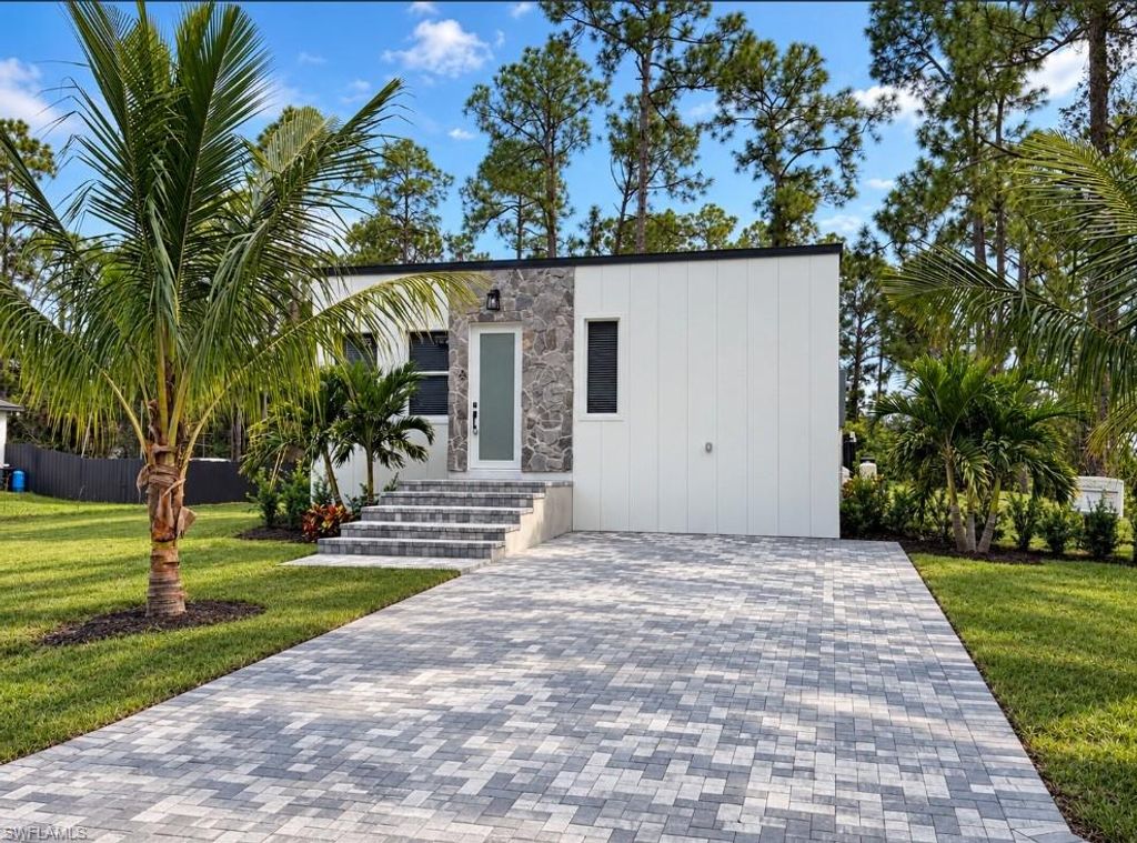 1102 E 11th ST, LEHIGH ACRES, FL 33972 — exterior
