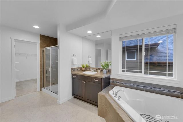 20704 2nd Avenue W, Lynnwood, WA 98036