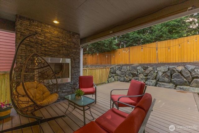 20704 2nd Avenue W, Lynnwood, WA 98036