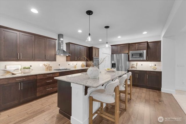 20704 2nd Avenue W, Lynnwood, WA 98036