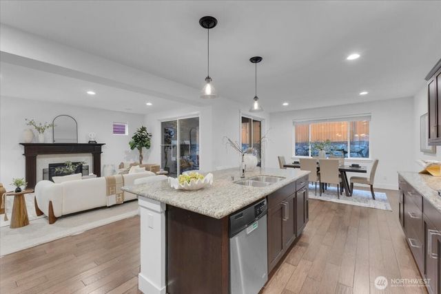 20704 2nd Avenue W, Lynnwood, WA 98036