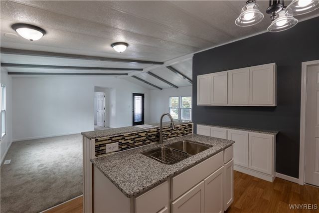 50 South Roxbury Drive, Hamburg, NY 14075