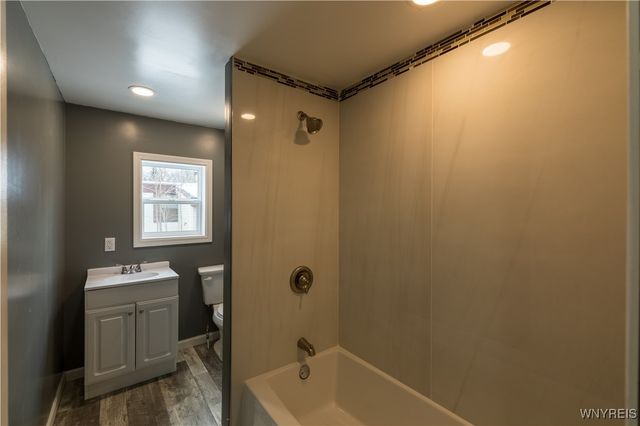 50 South Roxbury Drive, Hamburg, NY 14075