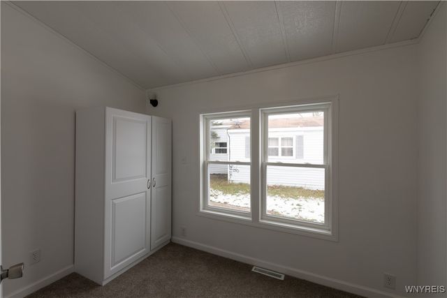 50 South Roxbury Drive, Hamburg, NY 14075