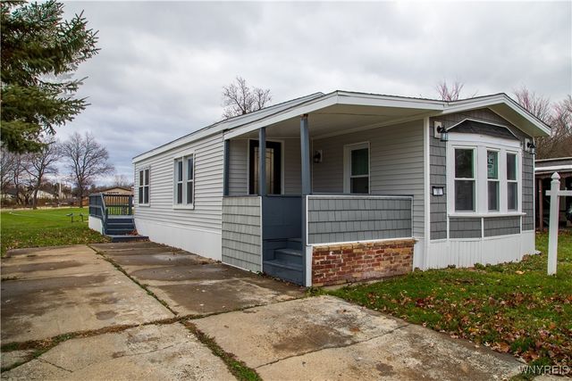 50 South Roxbury Drive, Hamburg, NY 14075