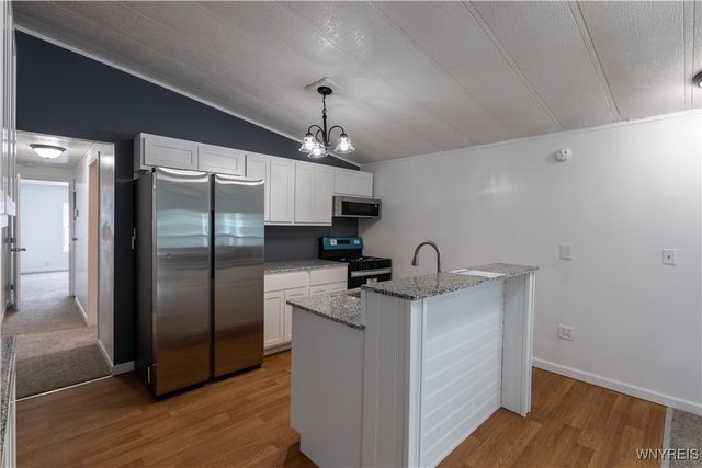 50 South Roxbury Drive, Hamburg, NY 14075