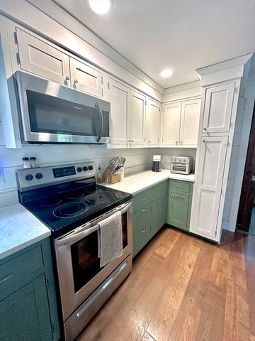 180 Bald Mountain Rd, Bernardston, MA 01337