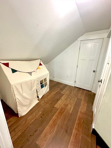 180 Bald Mountain Rd, Bernardston, MA 01337