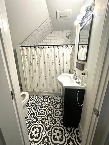 180 Bald Mountain Rd, Bernardston, MA 01337