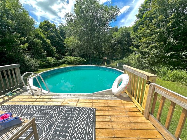 180 Bald Mountain Rd, Bernardston, MA 01337