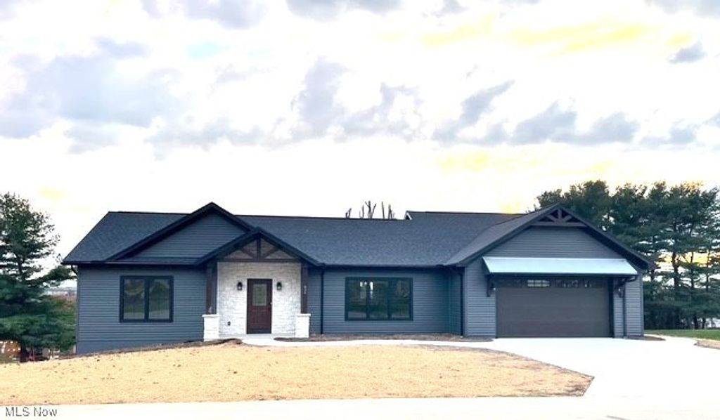 936 Miller Avenue SW, Sugarcreek, OH 44681