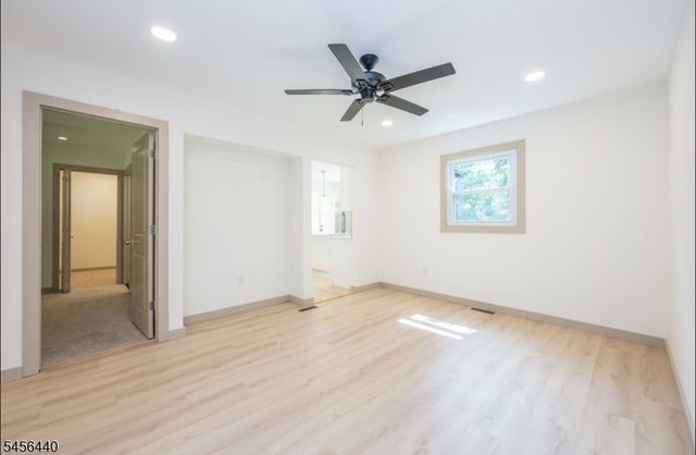 33 Orchard Dr, Vernon Twp., NJ 07462