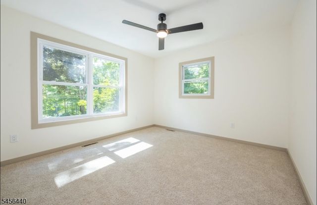 33 Orchard Dr, Vernon Twp., NJ 07462