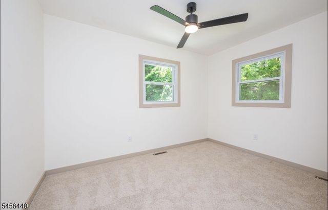 33 Orchard Dr, Vernon Twp., NJ 07462