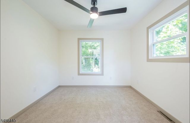 33 Orchard Dr, Vernon Twp., NJ 07462