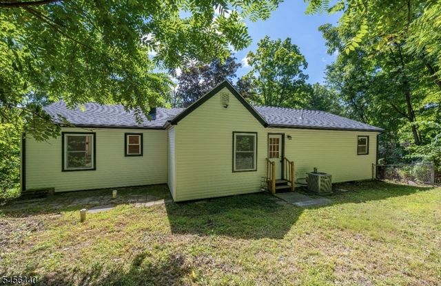 33 Orchard Dr, Vernon Twp., NJ 07462