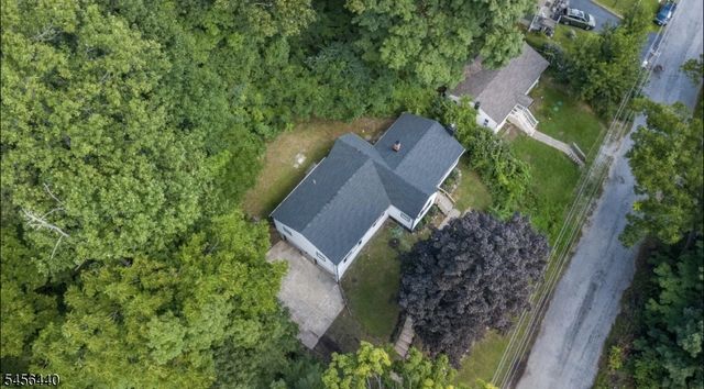 33 Orchard Dr, Vernon Twp., NJ 07462