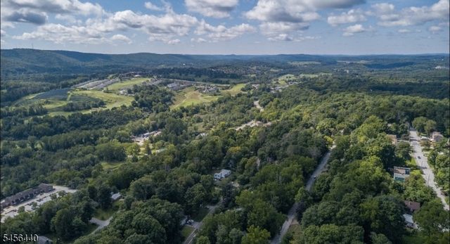 33 Orchard Dr, Vernon Twp., NJ 07462