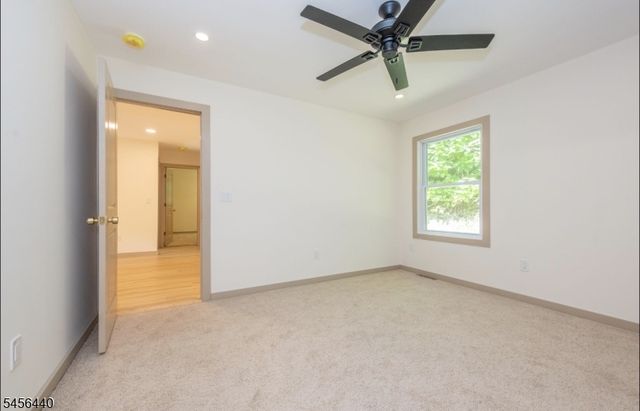 33 Orchard Dr, Vernon Twp., NJ 07462
