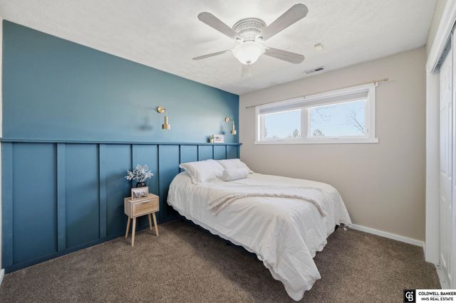 762 W Lakeshore Drive, Lincoln, NE 68528