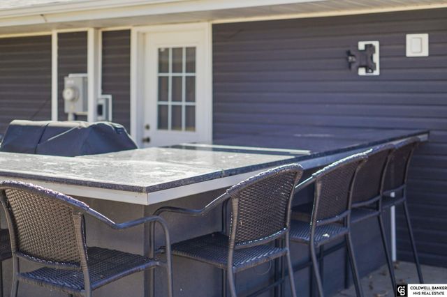 762 W Lakeshore Drive, Lincoln, NE 68528