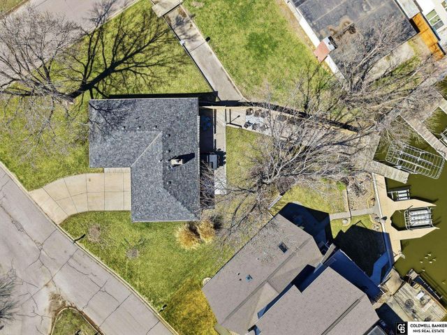 762 W Lakeshore Drive, Lincoln, NE 68528