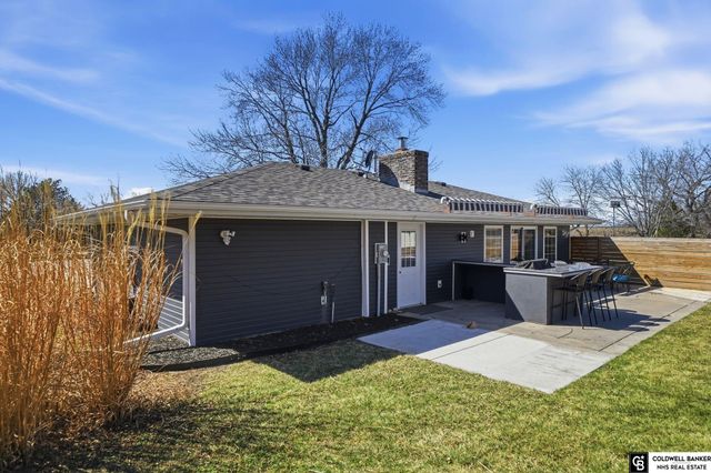 762 W Lakeshore Drive, Lincoln, NE 68528