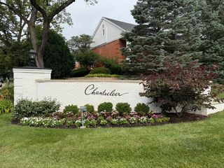 1205 Chanticleer Lane, Hinsdale, IL 60521