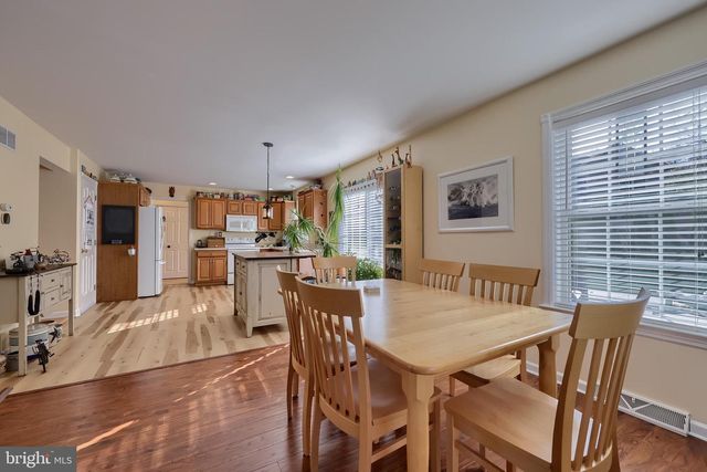 575 RED RUN RD, East Earl, PA 17519