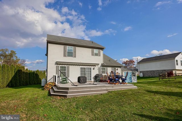 575 RED RUN RD, East Earl, PA 17519