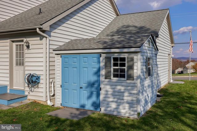 575 RED RUN RD, East Earl, PA 17519