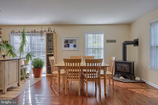 575 RED RUN RD, East Earl, PA 17519