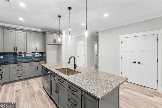 9129 Lakeview Parkway, Villa Rica, GA 30180