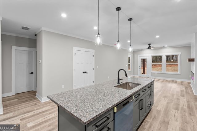 9129 Lakeview Parkway, Villa Rica, GA 30180