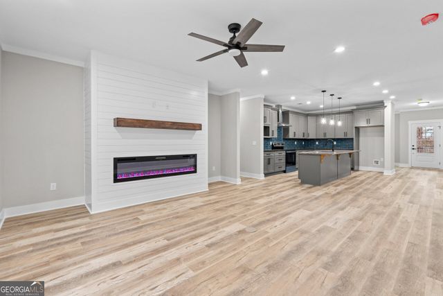 9129 Lakeview Parkway, Villa Rica, GA 30180
