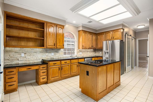 3614 Valley Chase Drive, Kingwood, TX 77345