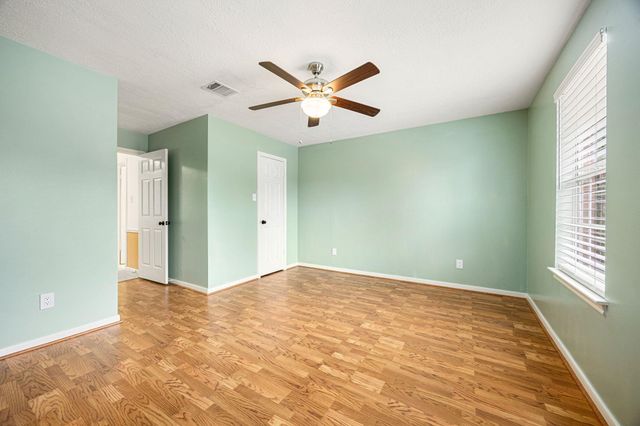 3614 Valley Chase Drive, Kingwood, TX 77345