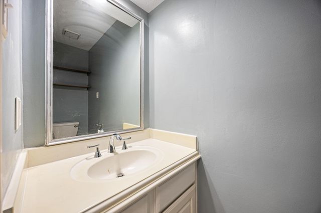3614 Valley Chase Drive, Kingwood, TX 77345