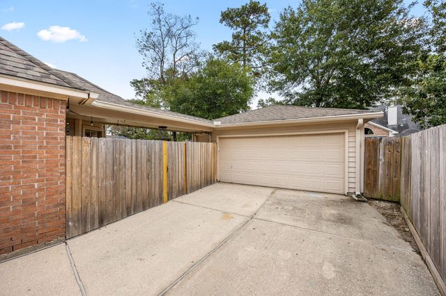 3614 Valley Chase Drive, Kingwood, TX 77345
