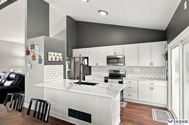 7972 N 155th Street, Bennington, NE 68007