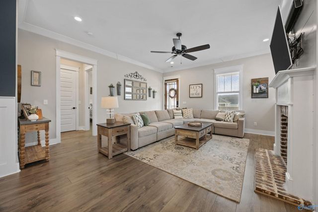 1212 Smooth Stone Trail, Huntsville, AL 35806