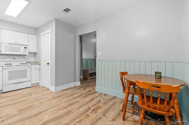 10663 Silver Creek Dr, Pensacola, FL 32506