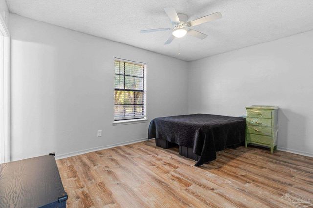 10663 Silver Creek Dr, Pensacola, FL 32506