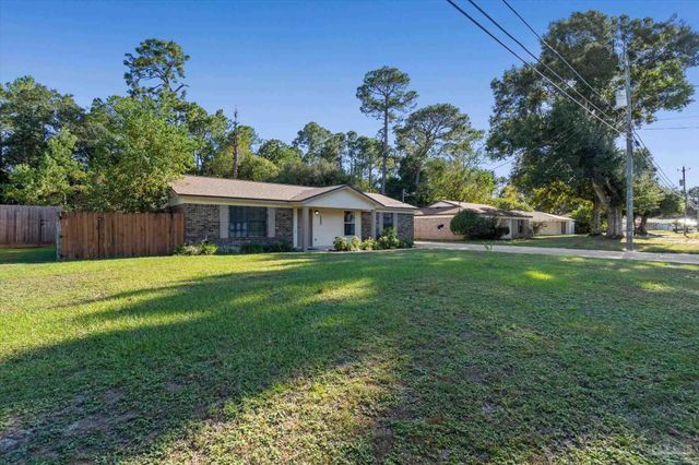 10663 Silver Creek Dr, Pensacola, FL 32506
