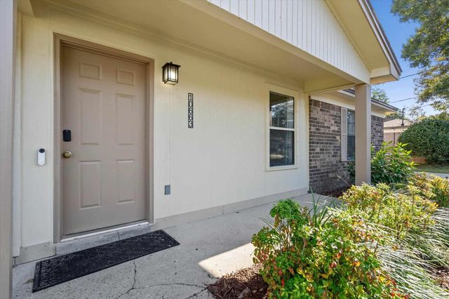 10663 Silver Creek Dr, Pensacola, FL 32506