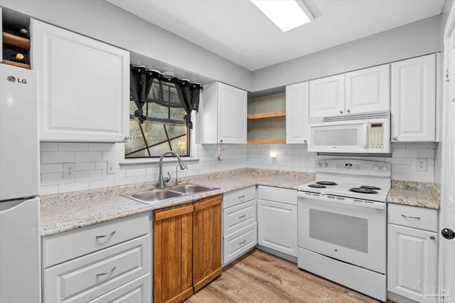 10663 Silver Creek Dr, Pensacola, FL 32506