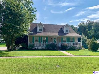 128 Whisbrook Avenue, Vine Grove, KY 40175