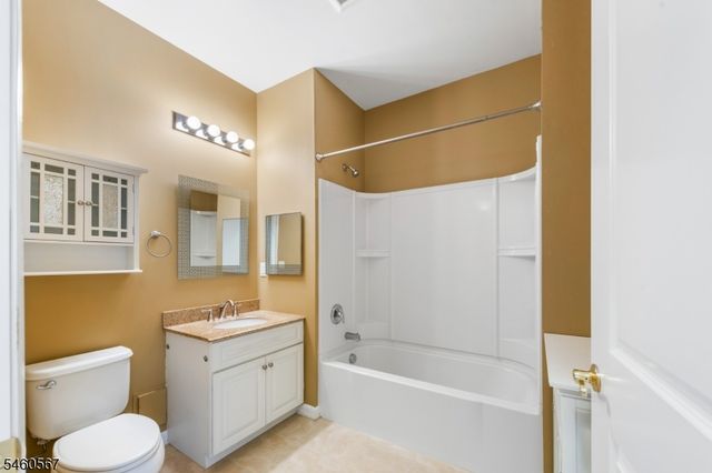 1008 Brittany 1008, Wayne Twp., NJ 07470